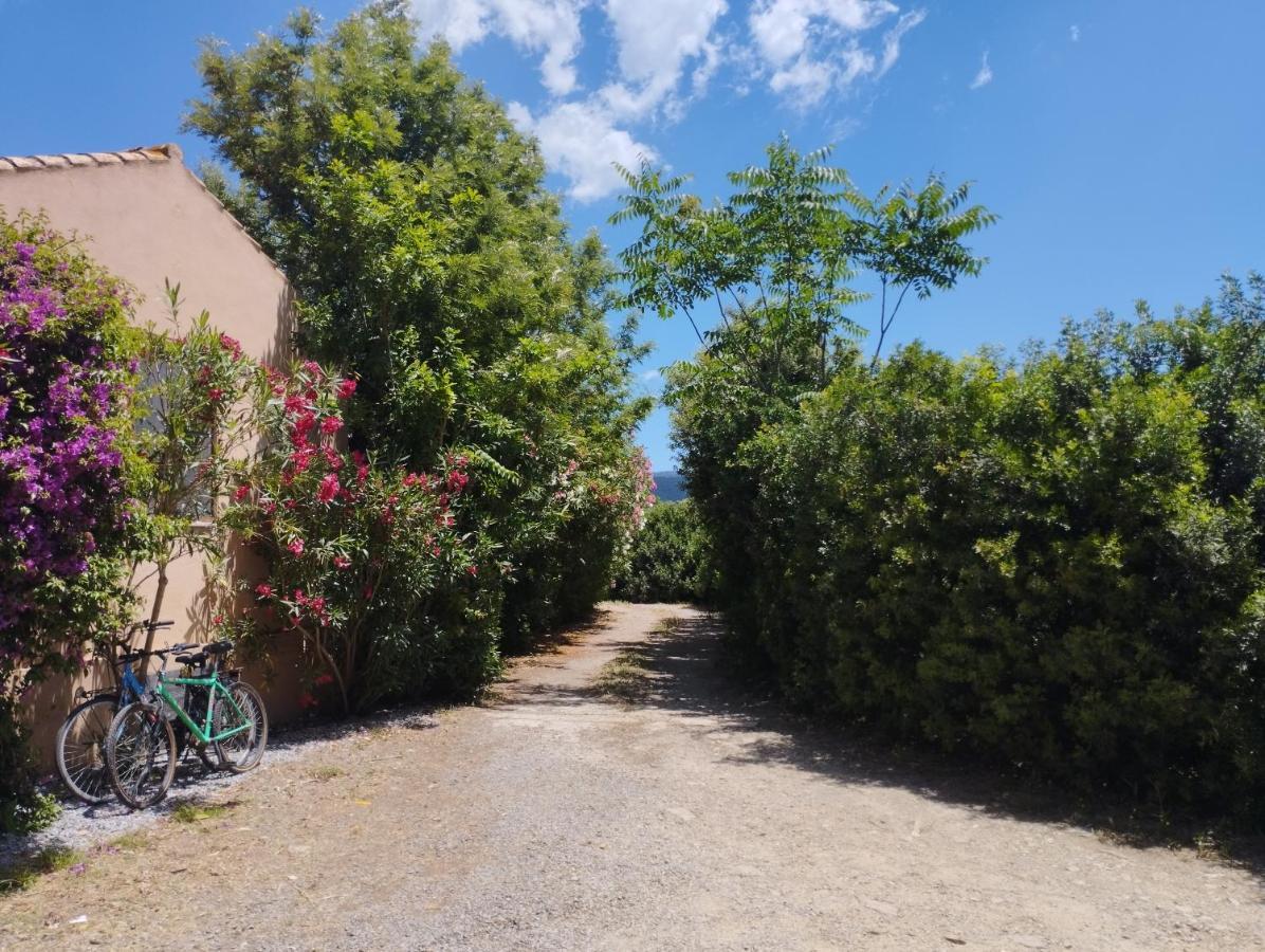Il Casale Villa Teulada Eksteriør billede